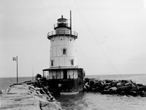 Saybrook Breakwater Light