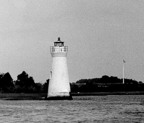 Cockspur Island Light