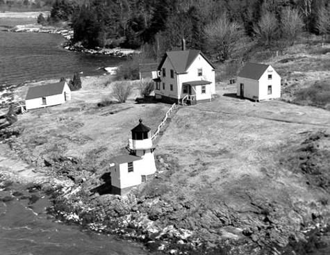 Squirrel Point Light