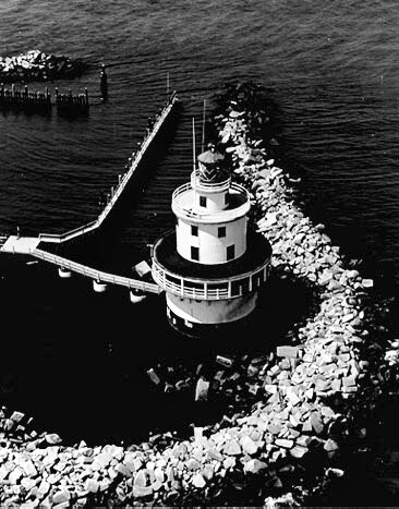 Brandywine Shoal Light