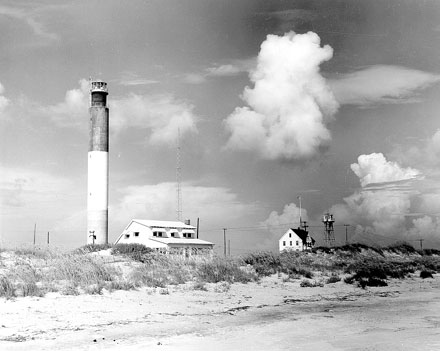 Oak Island Light