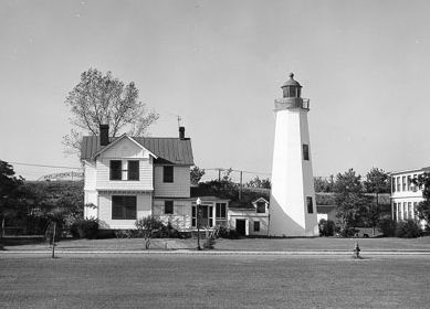 Old Point Comfort Light